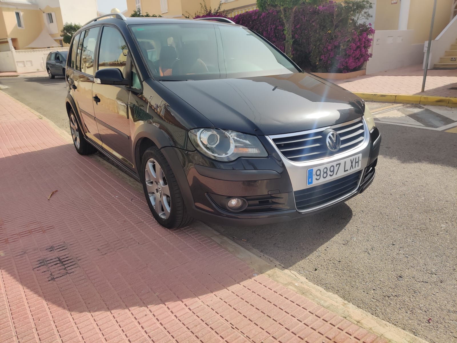 Volkswagen Cross Touran (manuaali)