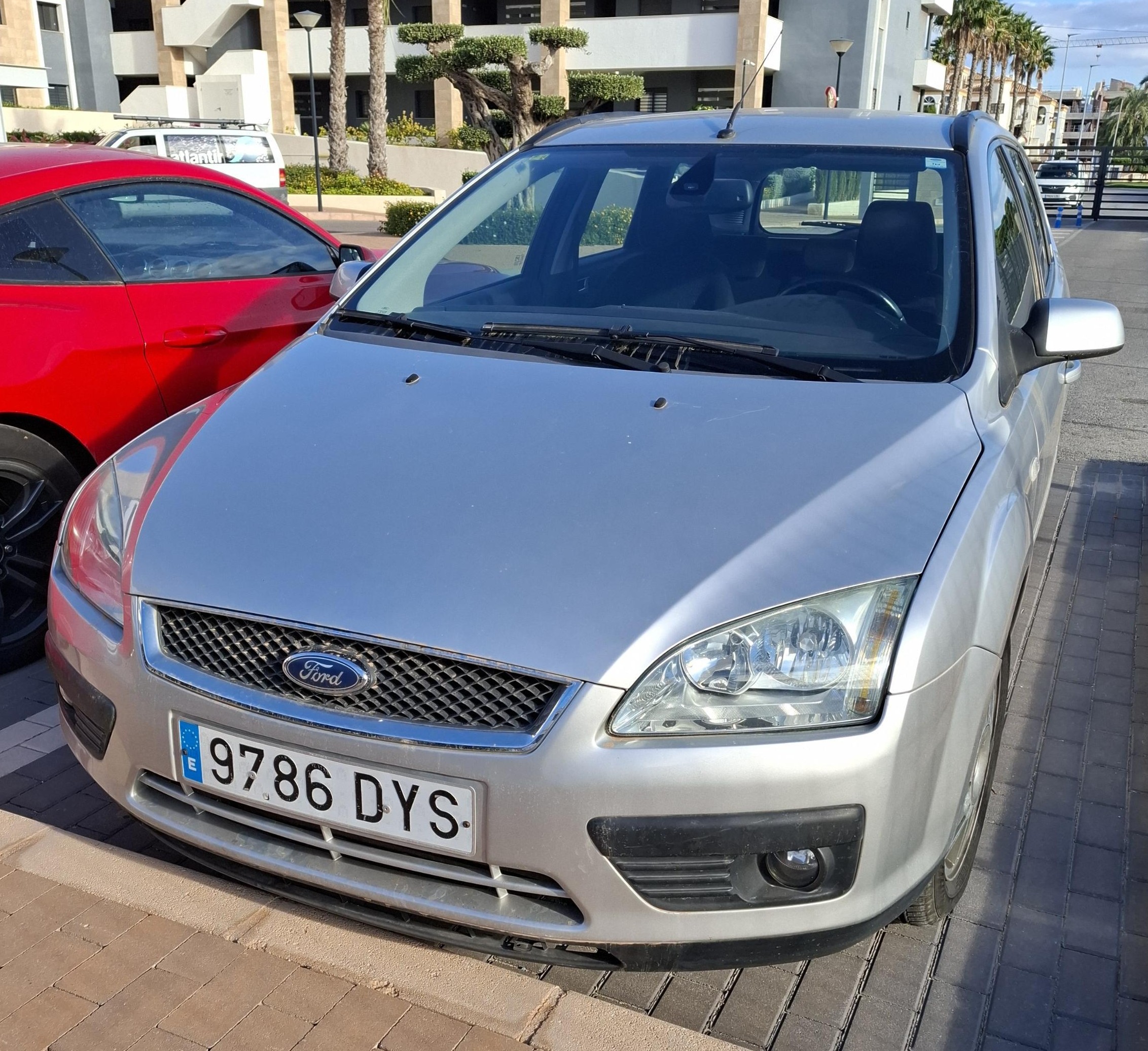 Ford Focus Wagon (automatic) 9786 DYS