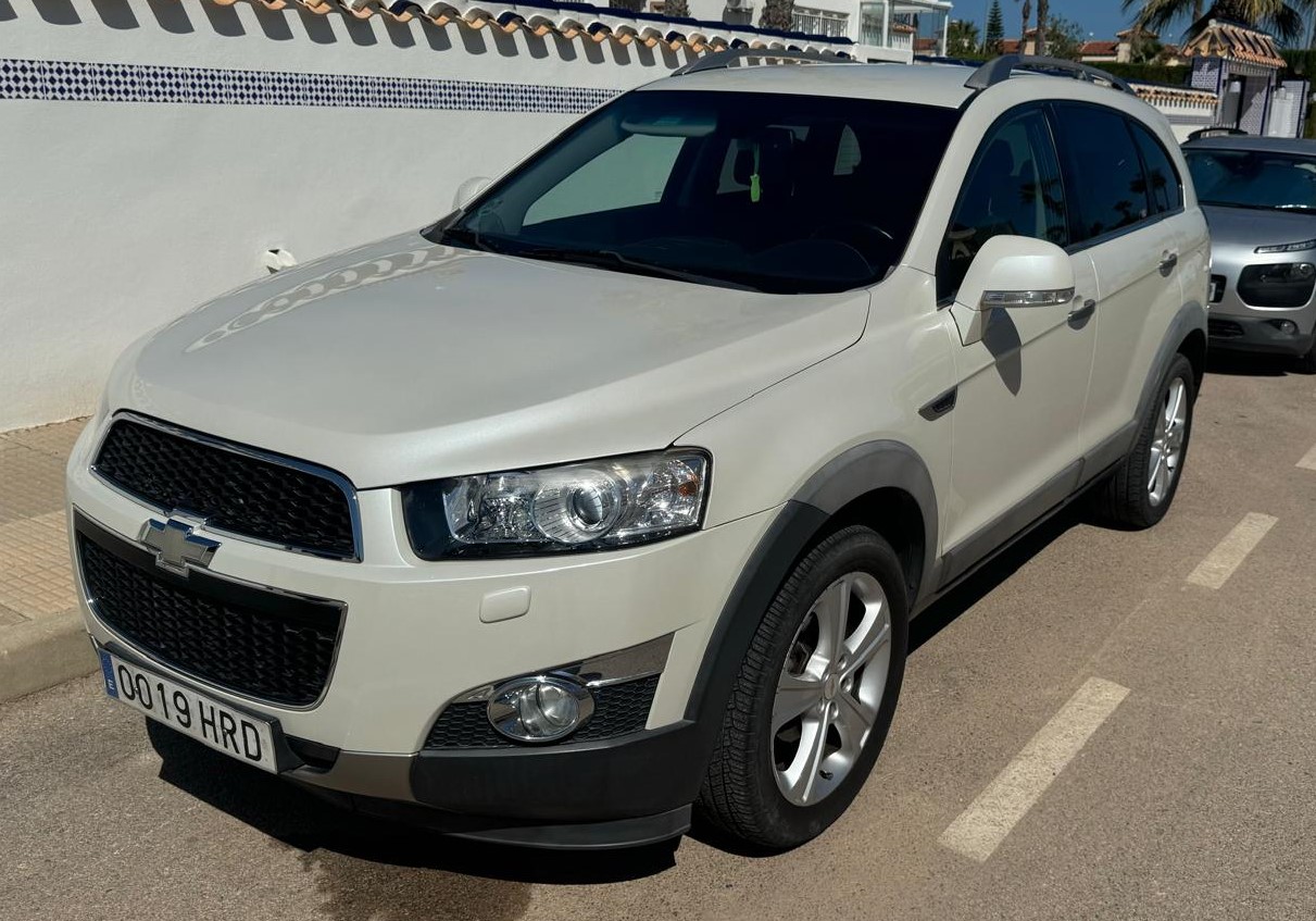 Chevrolet Captiva SUV LT 2,2D (automaatti)