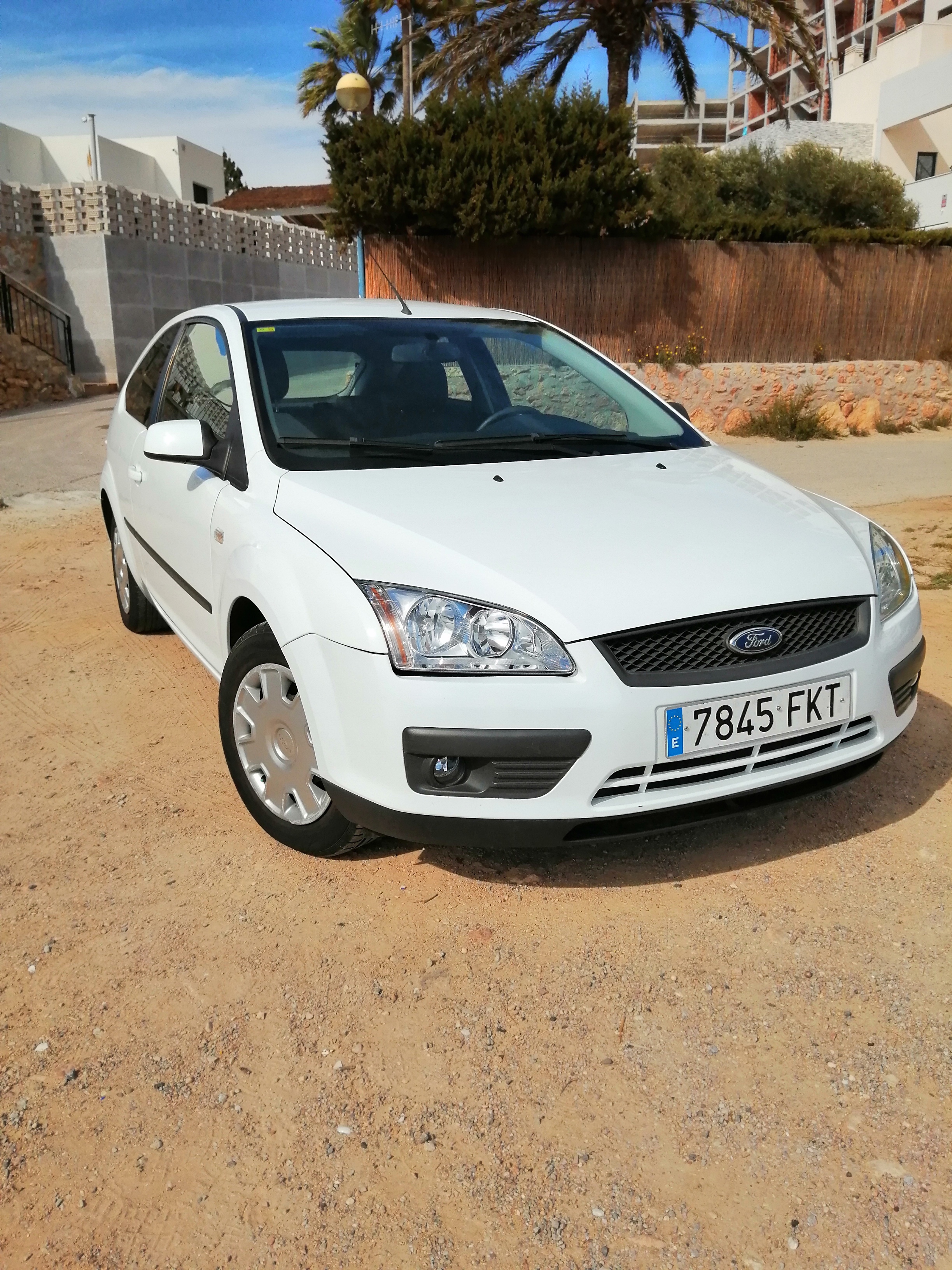 Ford Focus Hatchback 1.6 (automaatti)