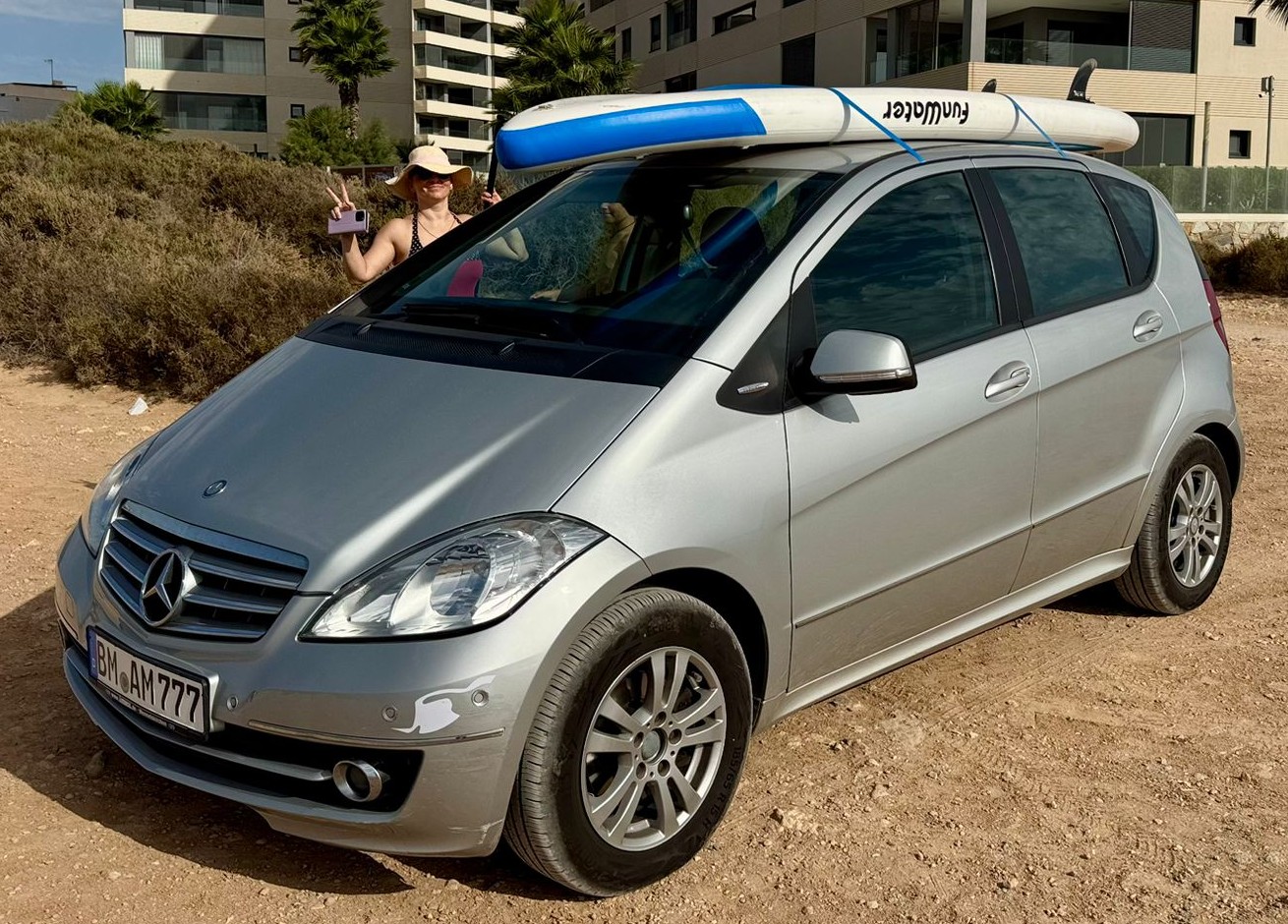 Mercedes-Benz A180 hopea (automaatti)