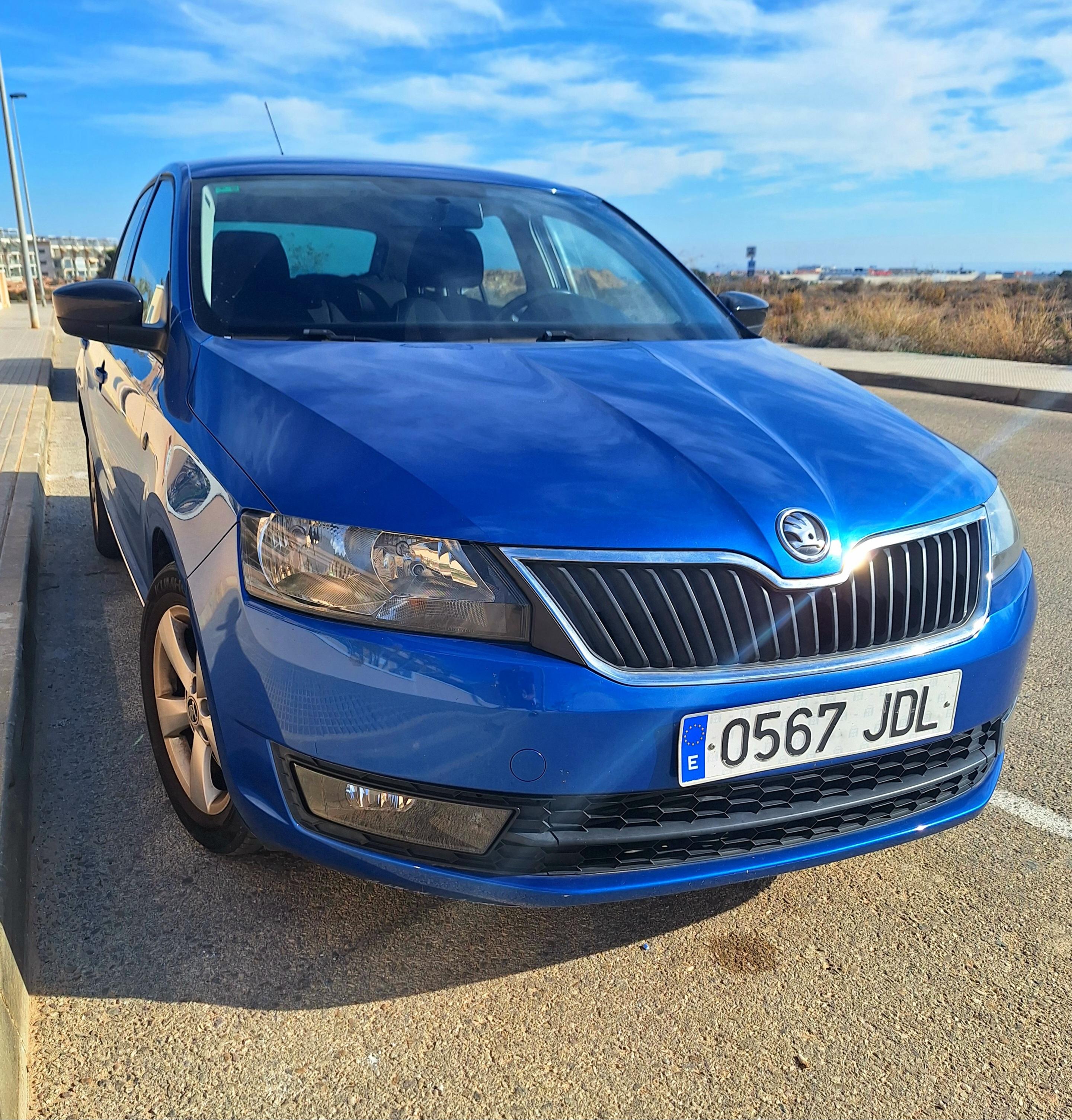 Skoda Rapid Spaceback 2015 (manuaalivaihteisto)