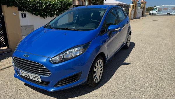 Ford Fiesta Berlina 2013 (manuaalivaihteisto)